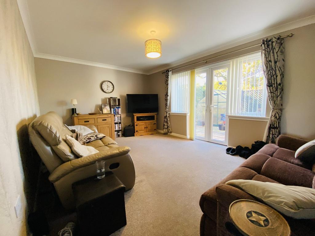 10 Devorgilla Road, Marchfield, Dumfries, DG1 3 FJ