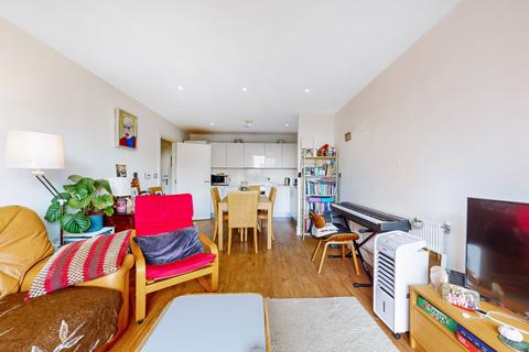 2 bedroom apartment to rent, Vermillion Apartments , Gunmakers Lane, London E3