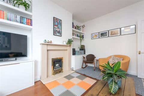 2 bedroom apartment to rent, Manor Park Road, London, NW10