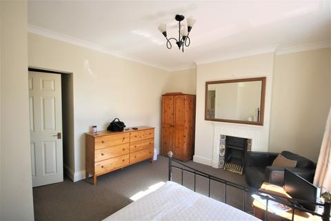 1 bedroom in a house share to rent - Albert Street