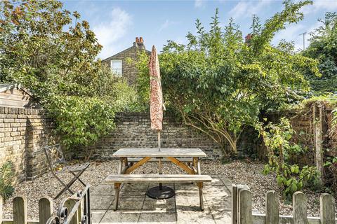 4 bedroom terraced house to rent, Cassland Road, Victoria Park, London, E9