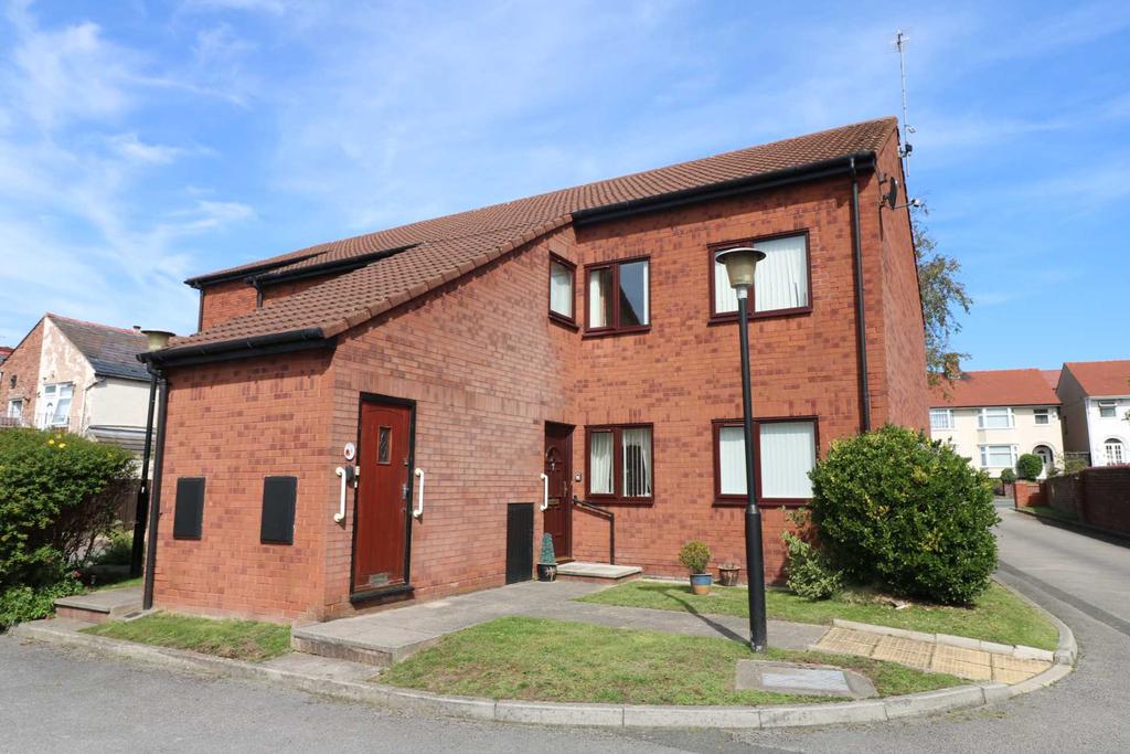 Wallasey Village, Wallasey 2 bed apartment £5,000