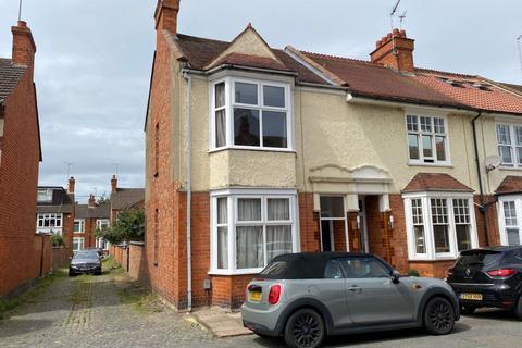 3 bedroom end of terrace house to rent - Sandringham Road, Abington, Northampton NN1 5NA