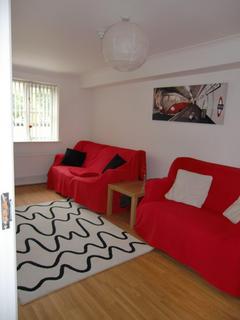 8 bedroom house share to rent - Aspen Grove