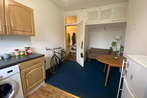 1 bedroom flat to rent, Calder Street, Flat 2-2, Glasgow G42