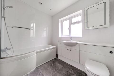 3 bedroom bungalow to rent, Virginia Water