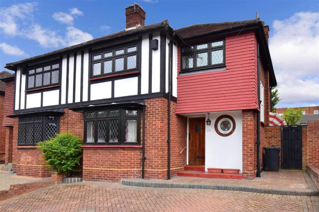 Dickens Rise, Chigwell, Essex 3 bed semidetached house £695,000