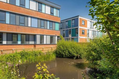 2 bedroom apartment to rent, Thornhill Court,  Headington,  OX3