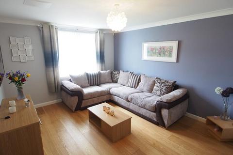 2 bedroom flat to rent, Ladeside, Grandholm, AB22