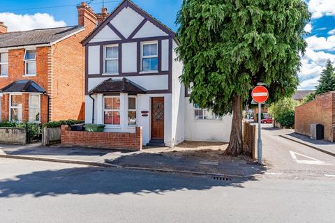 1 bedroom in a house share to rent - Moorlands Road