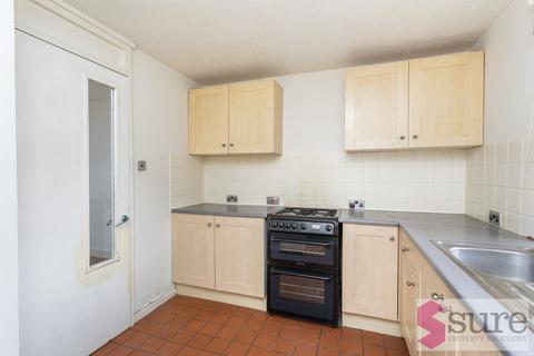 2 bedroom apartment to rent, Chates Farm Court, John Street