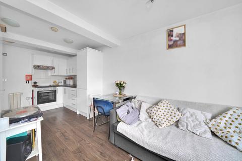 1 bedroom flat to rent, Bowmans Mews, Holloway, London
