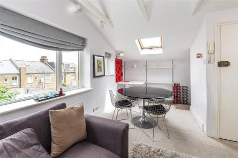 2 bedroom flat to rent, Grafton Road, London