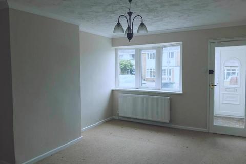 3 bedroom terraced house to rent, Long Compton Drive, Hagley, Stourbridge, DY9 0PD