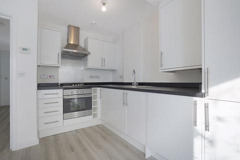 1 bedroom apartment to rent, High Street, Rochester