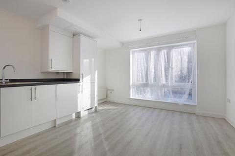 1 bedroom apartment to rent, High Street, Rochester