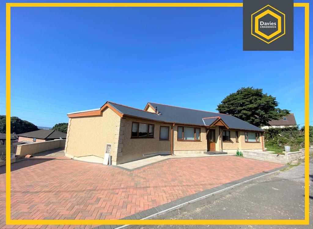 New Lodge, Y Lan, Llanelli, SA14 4 bed detached bungalow £285,000