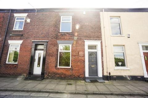 2 bedroom terraced house to rent, Heaton Road, Lostock