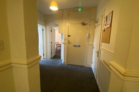 3 bedroom flat to rent, Easter Road, Leith, Edinburgh, EH6