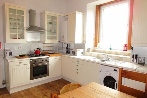 3 bedroom flat to rent, Perth Road, West End, Dundee, DD2