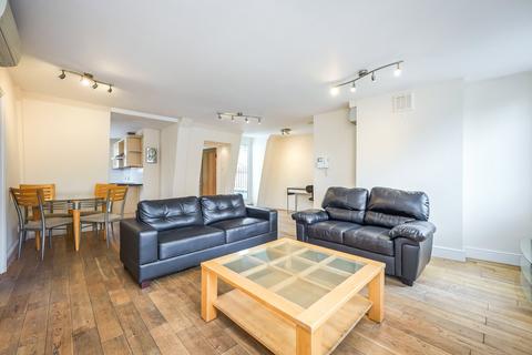 2 bedroom apartment to rent, Clerkenwell Green, Farringdon, London, EC1R