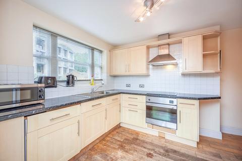 2 bedroom apartment to rent, Clerkenwell Green, Farringdon, London, EC1R