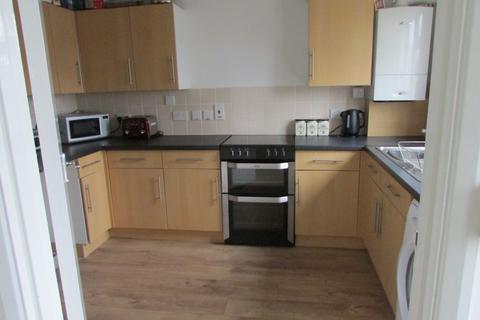 2 bedroom maisonette to rent, Victor Walk, Hornchurch, Essex RM12