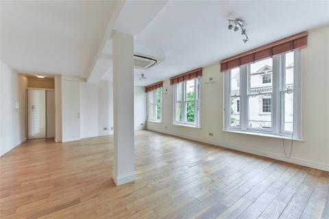 2 bedroom apartment to rent, Clerkenwell Green, Farringdon, London, EC1R