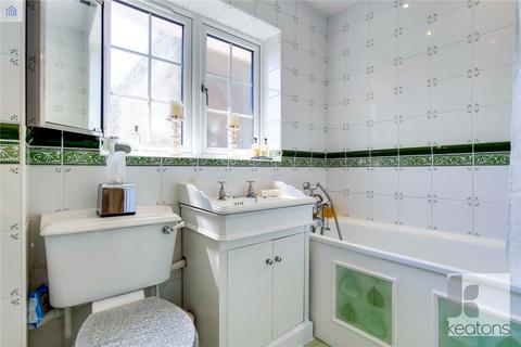 19 Skipworth Road, London, E9 7JH