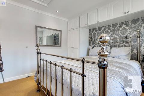19 Skipworth Road, London, E9 7JH