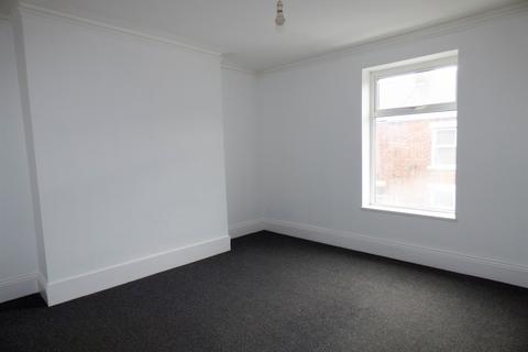 3 bedroom terraced house to rent, Percy Street, Jarrow