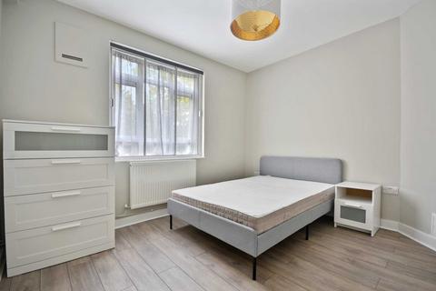 4 bedroom flat to rent, Winthrop House, Australia Road, W12 7QB