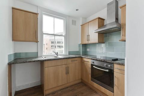 2 bedroom apartment to rent, South Street, Epsom