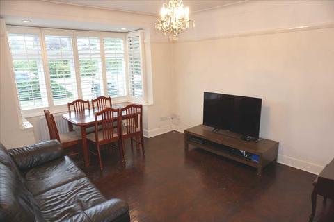 3 bedroom semi-detached house for sale - Leigham Drive, Osterley