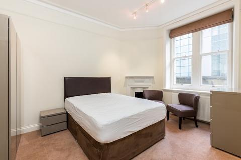 Studio to rent, Charing Cross Road, Covent Garden WC2