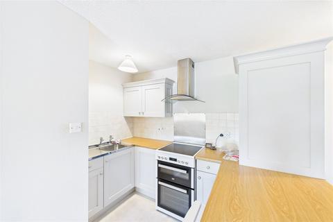 1 bedroom apartment to rent, Swan Way, Church Crookham, Fleet, GU51