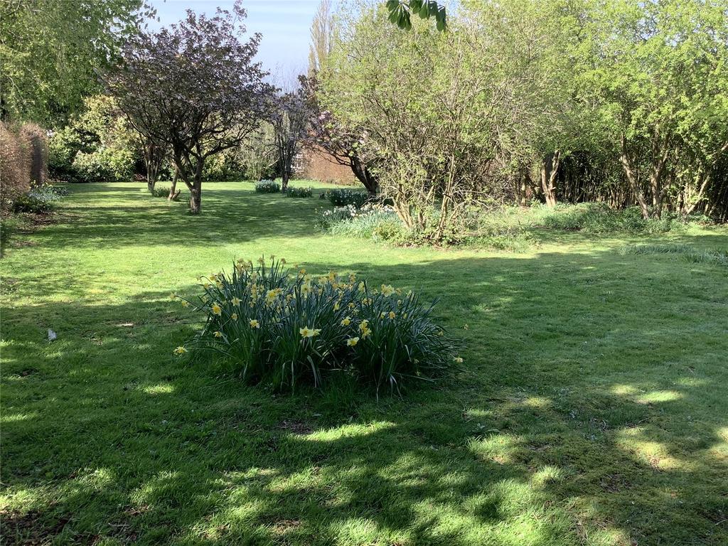 Land At, Creskeld Drive, Bramhope Land £450,000
