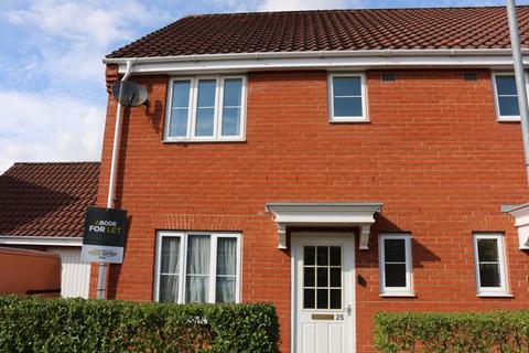 4 bedroom semi-detached house to rent, Old School Close, Norwich