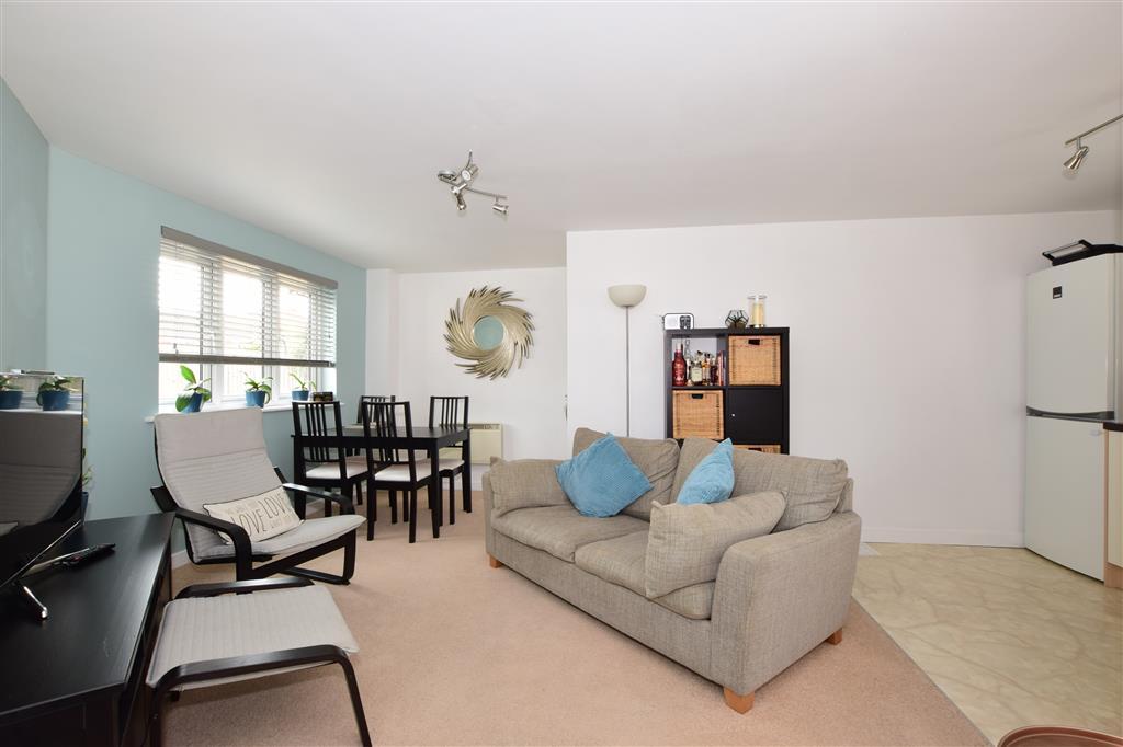 Little Hackets, Havant, Hampshire 2 bed ground floor £150,000