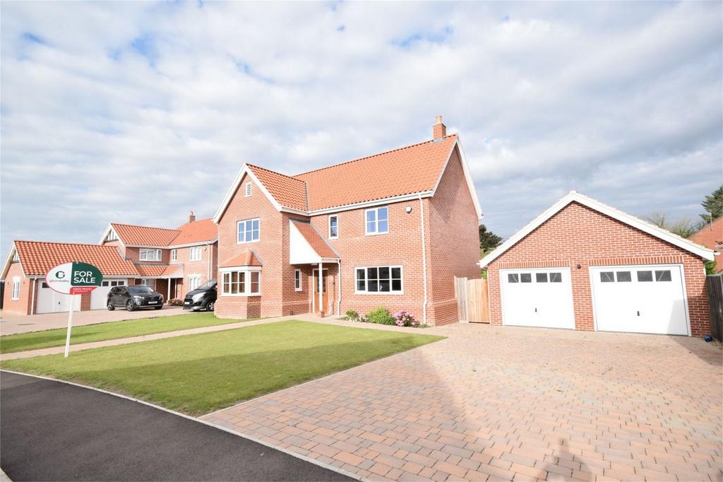 Newstead Gardens, Blofield, Norwich, Norfolk 4 bed detached house £