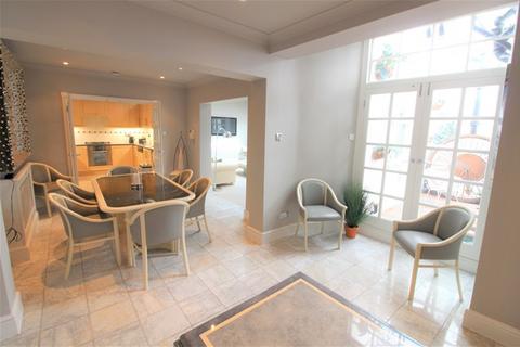 3 bedroom flat to rent, Westbourne Terrace, Bayswater