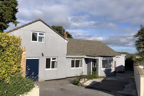 4 bedroom house to rent, Manor Close, Falmouth