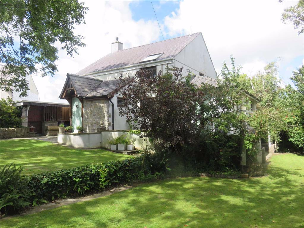 Craig Y Don, Benllech, Anglesey 3 bed detached house £345,000