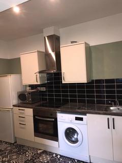 2 bedroom flat to rent, F8 38 Commercial Street, Shipley, West Yorkshire, BD18