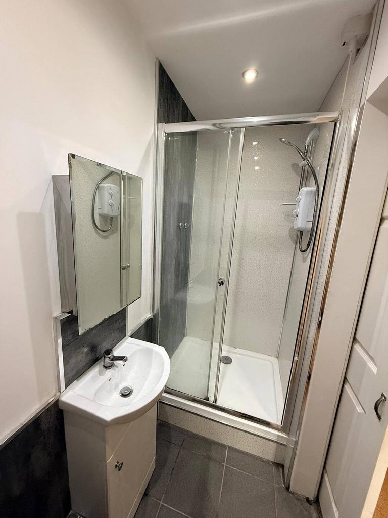 Cubical shower