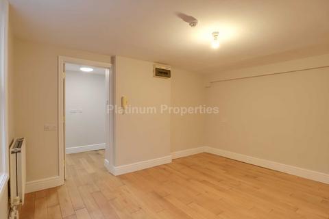 1 bedroom apartment to rent, Hooper Street, Cambridge