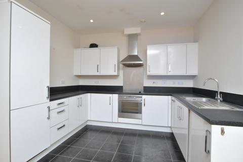 1 bedroom flat to rent, Manor House Court, 16 Golden Manor, W7