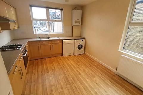 3 bedroom apartment to rent, Kingston Road, Raynes Park, London, SW20