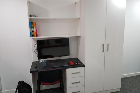 Studio to rent, Castle House Standard Studio