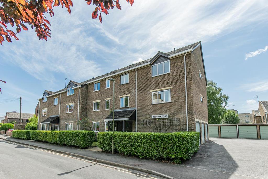 Woodstock Court, Osberton Road, Oxford, Oxfordshire, OX2 2 bed ground floor flat to rent £